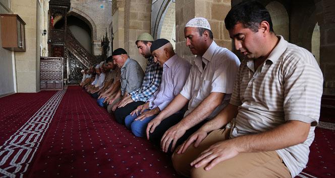 Cuma Namazı Hakkında Bilgiler ve Kılınışı