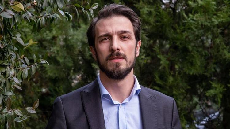 Emrah Altıntoprak: Kızılcık Şerbeti'nin Yıldızı