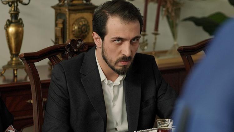 Emrah Altıntoprak Kimdir?