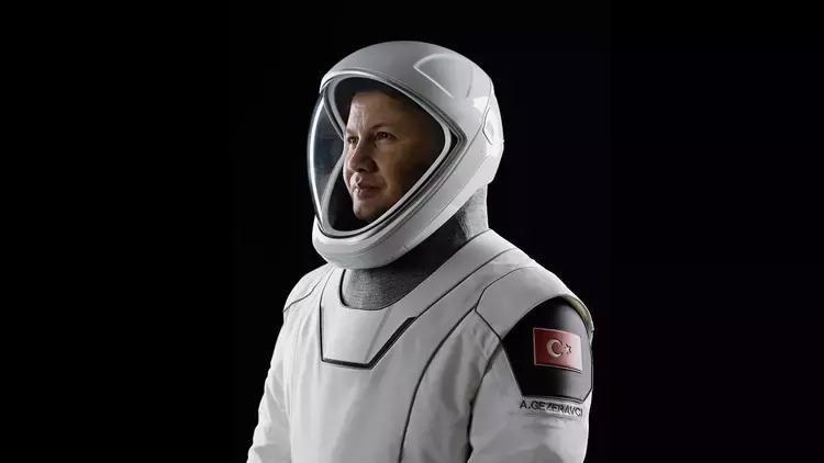 Türkiye’nin İlk Astronotu Alper Gezeravcı Uzayda