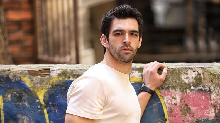 Melih Özkaya Kimdir?